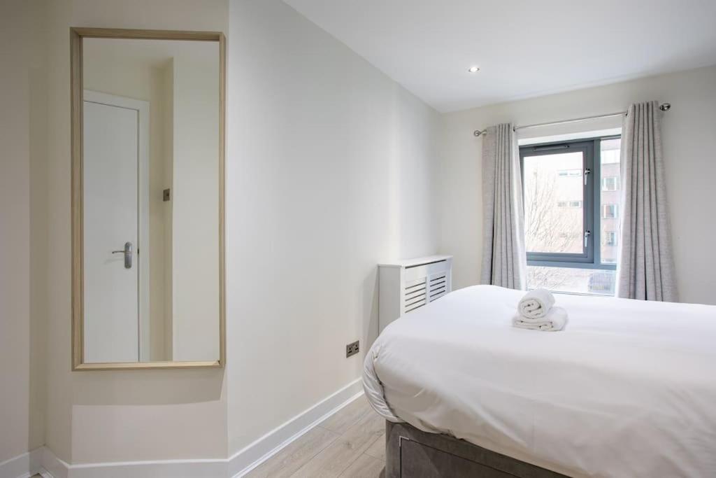 Luxury, Sleeps 6, City Centre 贝尔法斯特 外观 照片