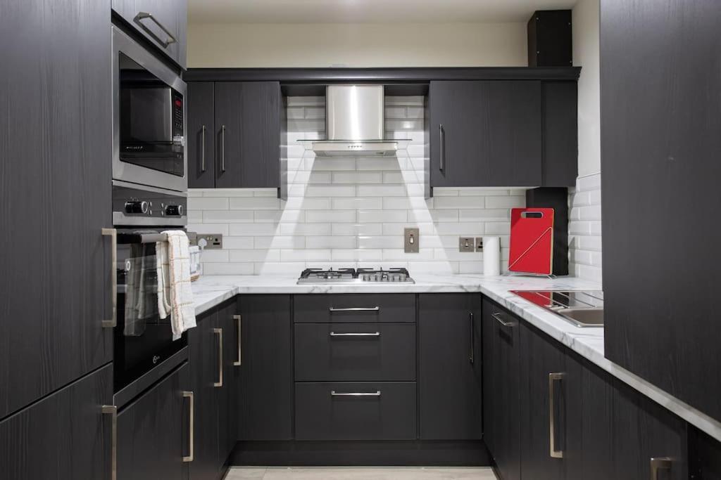 Luxury, Sleeps 6, City Centre 贝尔法斯特 外观 照片